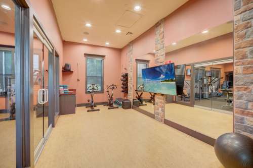 S Bed Las Brisas Apartment Homes 21